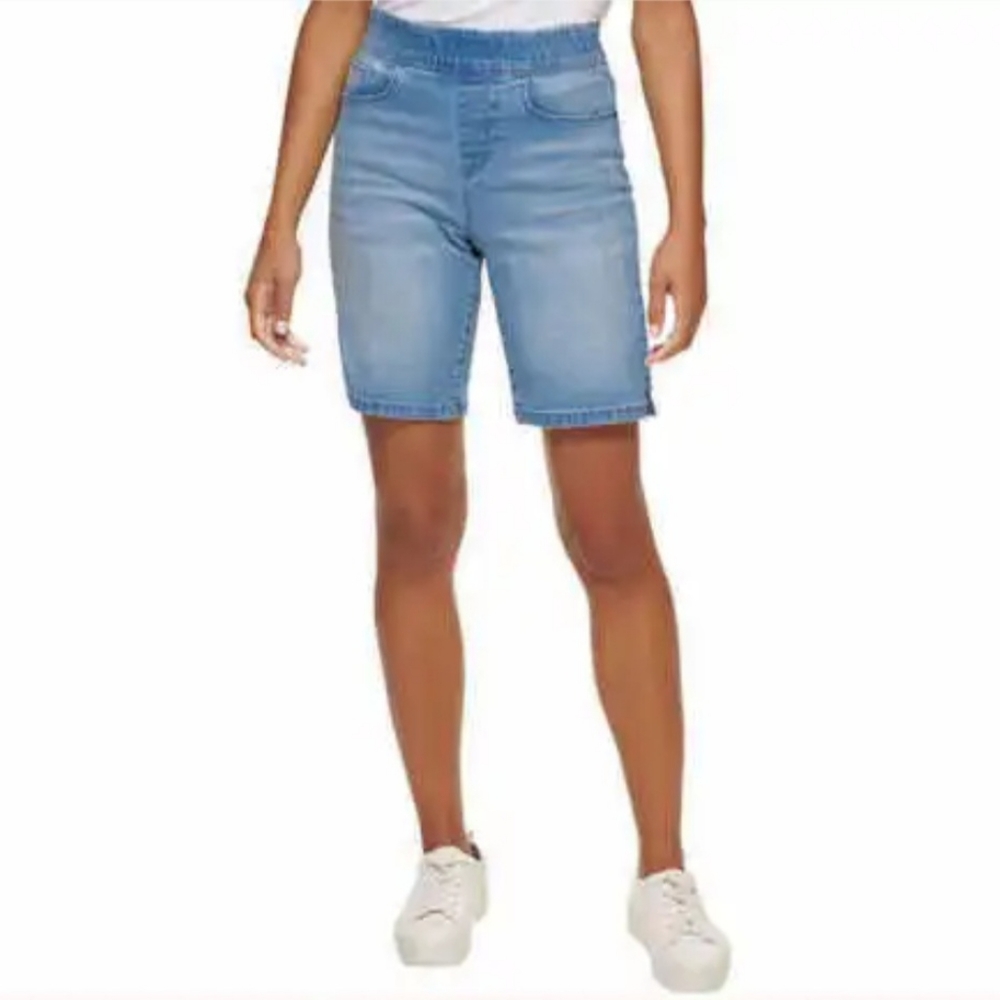 NWT DKNY Ladies Comfort Stretch Short Jeans